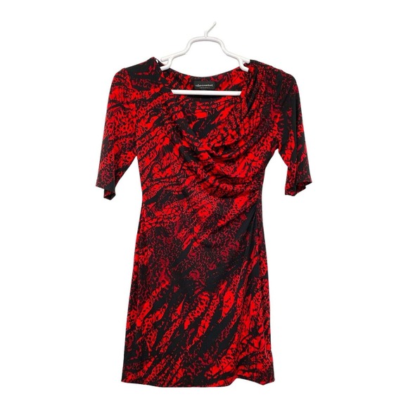 Connected Apparel Women's Ruffled Waist Size 6 Red And Black - Picture 1 of 8